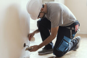 Professional Electricians House wiring outlet installation